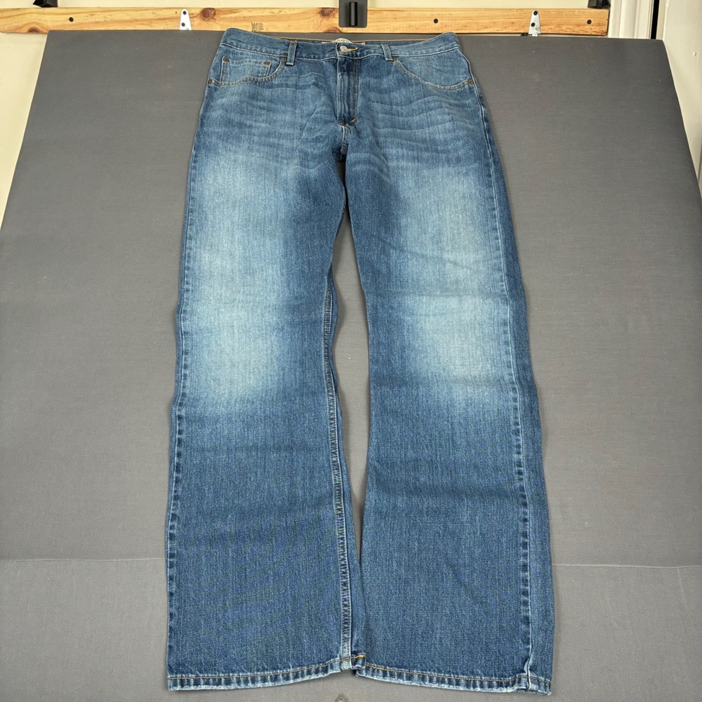 Y2K Levi's 557 Bootcut Medium Wash Jeans Men's Size 36x36 FITS 35x34 Western